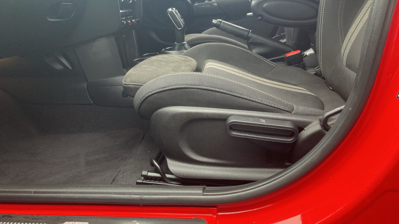 MINI Hatchback 1.5 Cooper Sport II 5dr Auto Petrol Hatchback